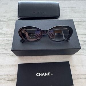 CHANEL Cateye Oval Sunglasses - Style 5515A